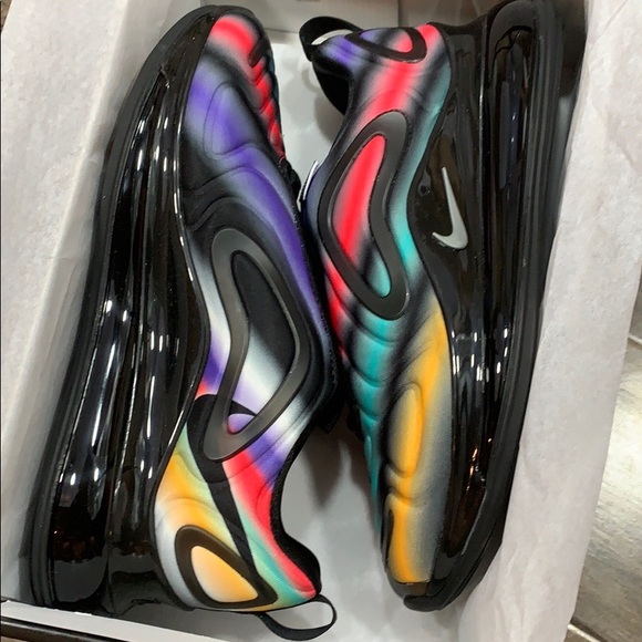 WMNS NIKE AIR MAX 720 (GS) black/metallic silver - Picture 2 of 16